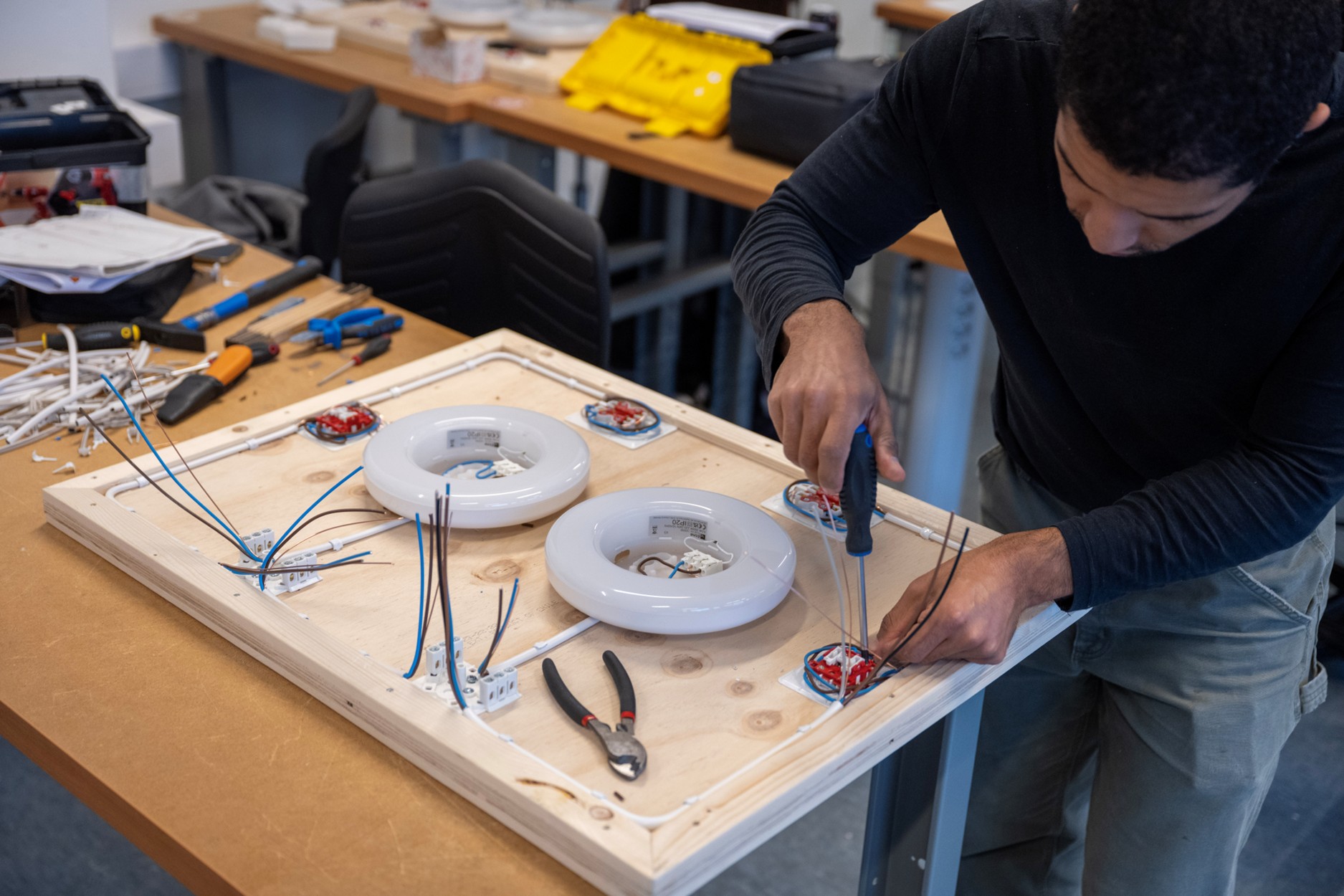 Elev av innvandrerbakgrunn i arbeid