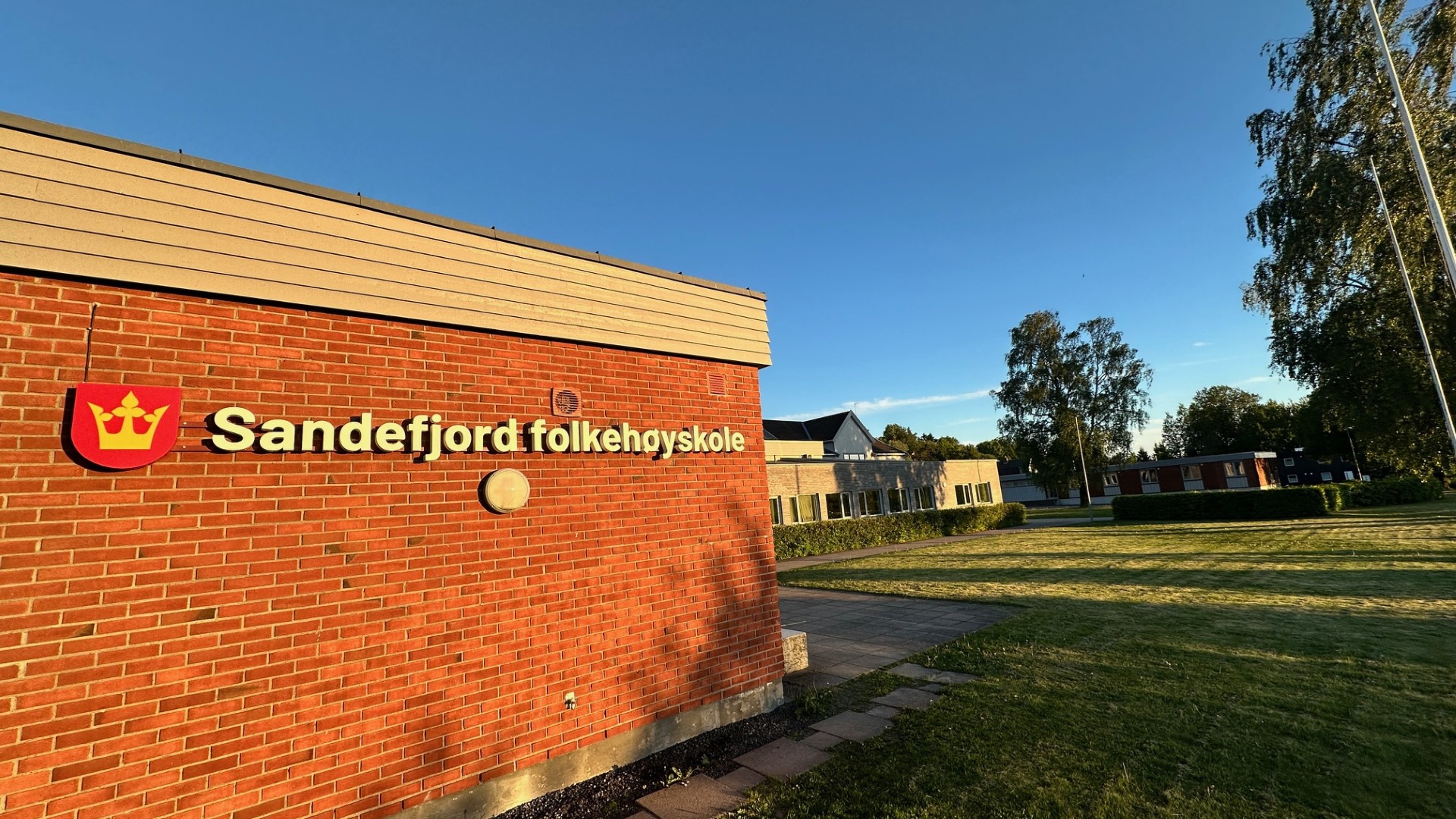 skolebygget