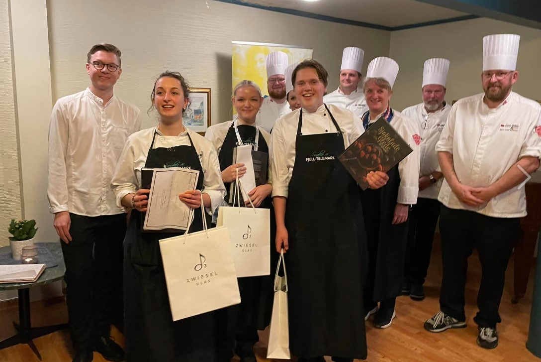 Gratulerer til Årets fjellkokk 2023: elever og lærling på laget "Reistvegen"!