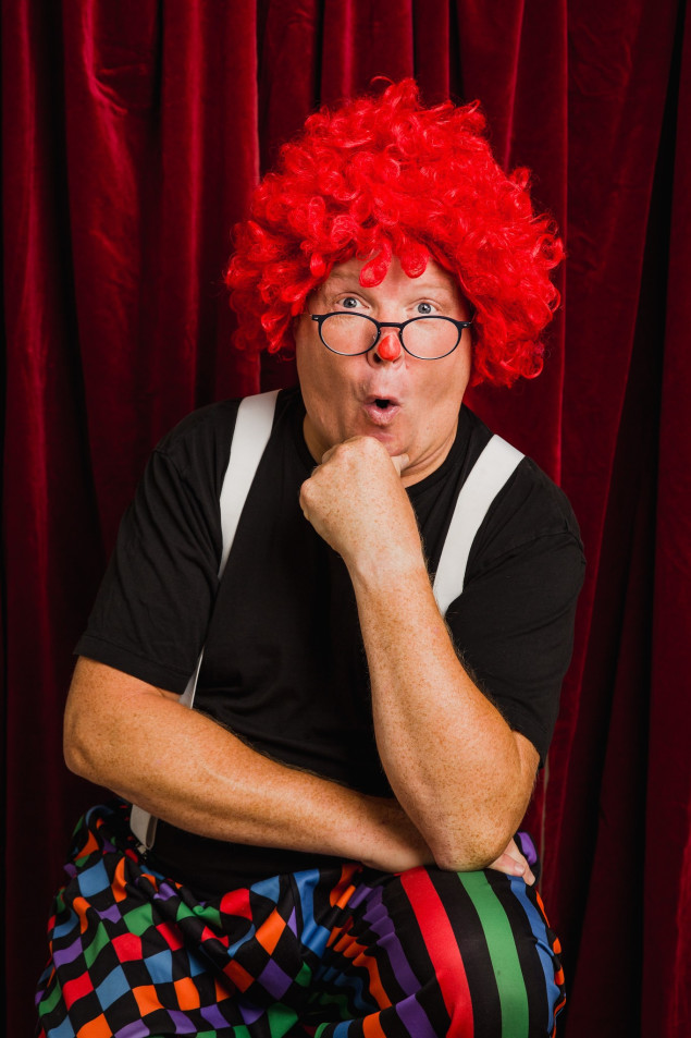 Bilde av Ken Morten som klovn.